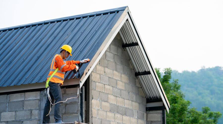 Expert top industrial roofings services in Earlville, IA